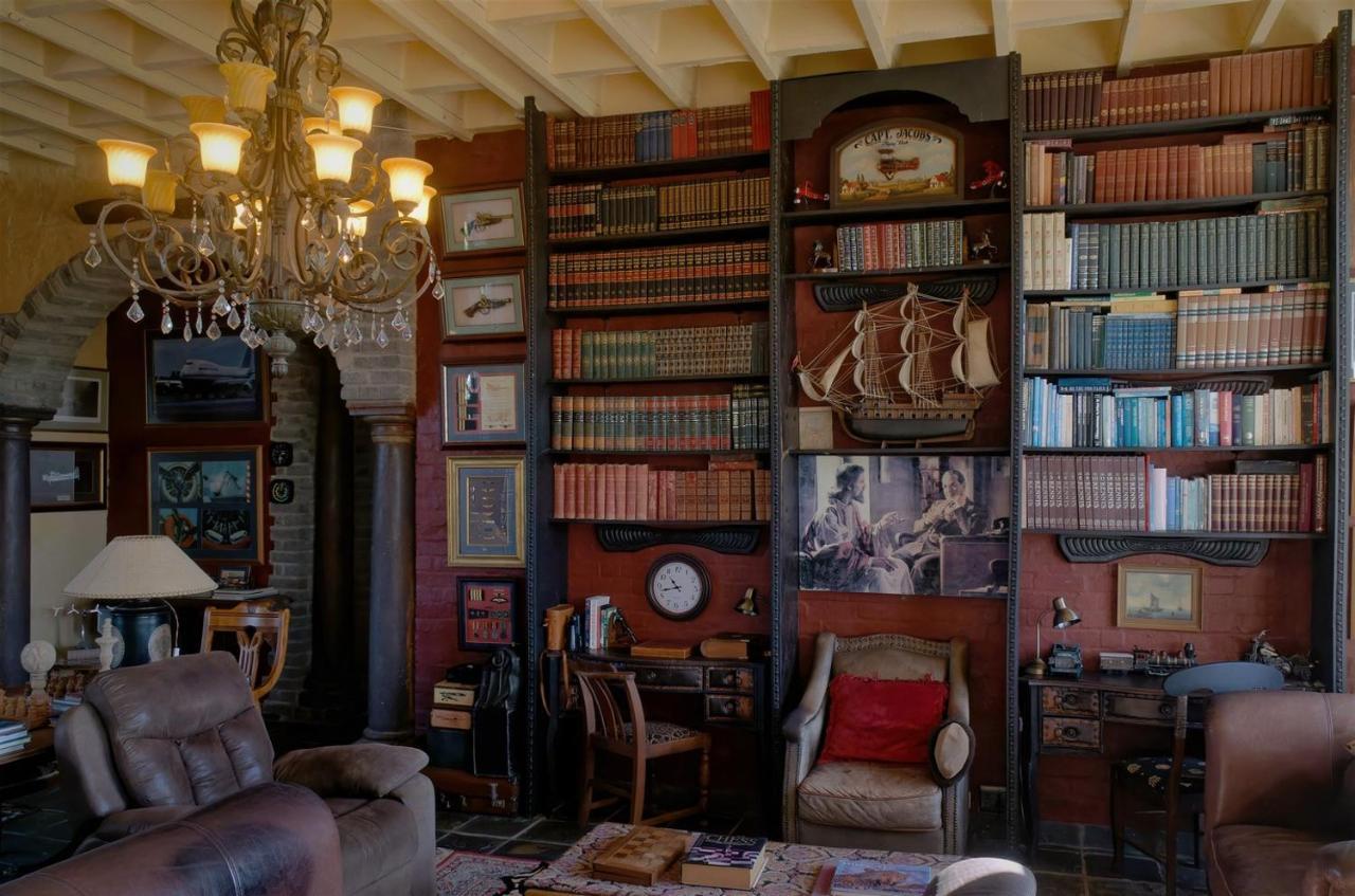 Bygracealone Manor Hotel Outeniekwa Bagian luar foto