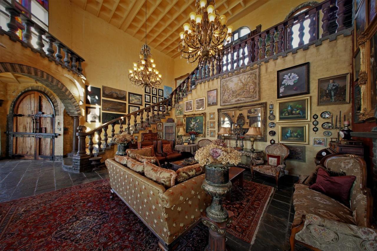 Bygracealone Manor Hotel Outeniekwa Bagian luar foto