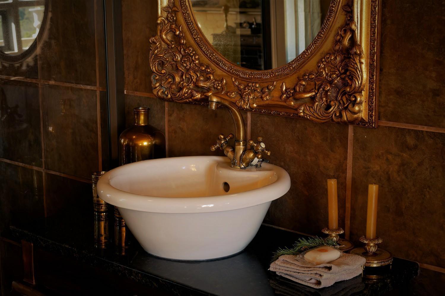Bygracealone Manor Hotel Outeniekwa Bagian luar foto