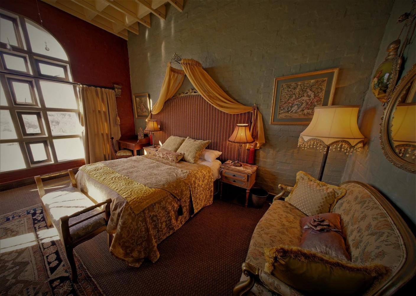 Bygracealone Manor Hotel Outeniekwa Bagian luar foto